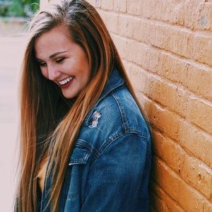 Meet your Posher, Danielle